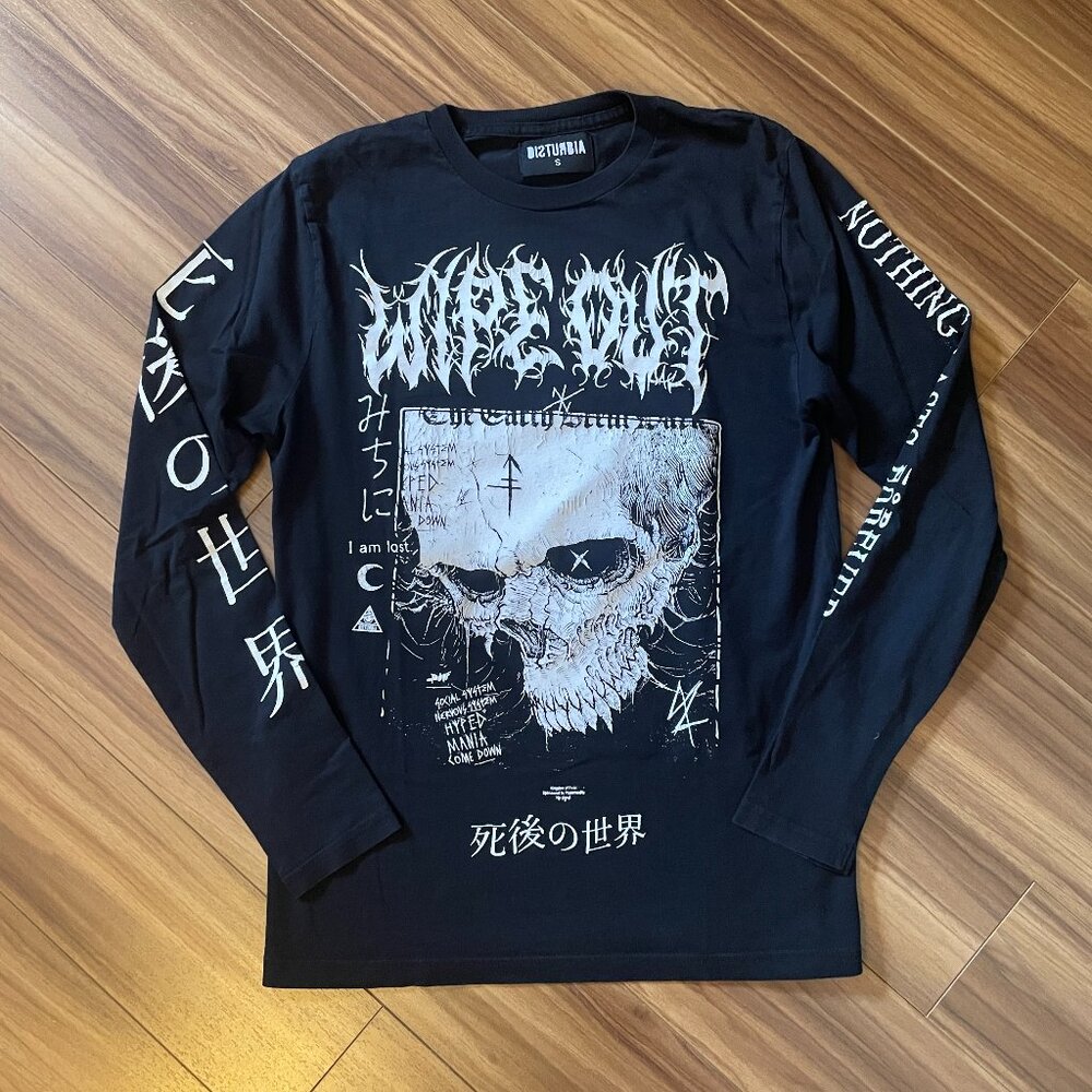 *2/30$ Disturbia Wipe out long sleeve top